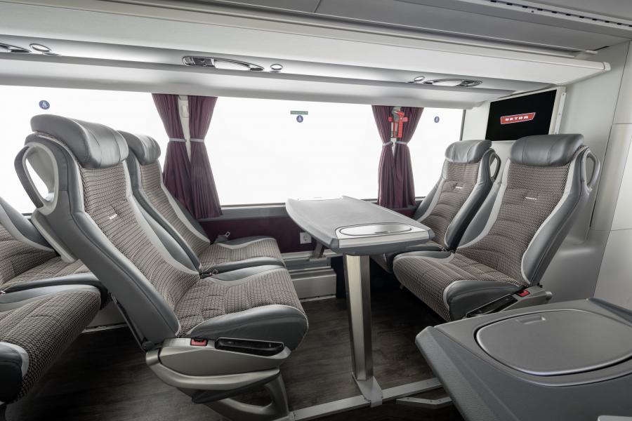 Интерьер Setra S 531 DT 2017 года  (фото 15 из 42)